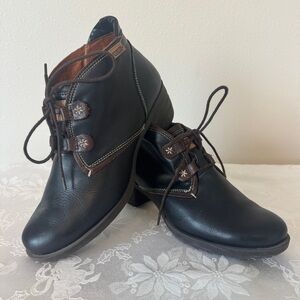 PIKOLINOS Woman’s Le Mans Black and Brown Leather Ankle Boots size 40 (9 - 9.5)